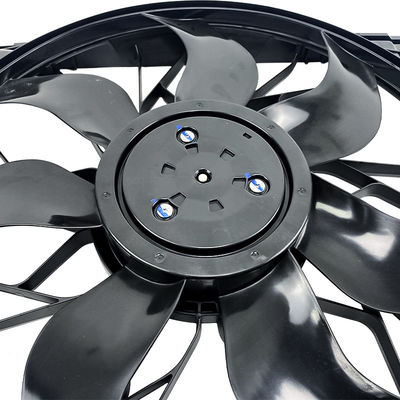 W177 W176 W117 W247 অটো ইলেকট্রিক কুলিং ফ্যান 600W A2479060100 4 সিলিন্ডার